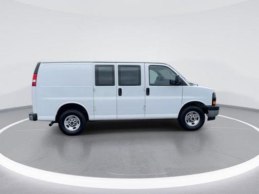 2022 GMC Savana 2500 Work Van