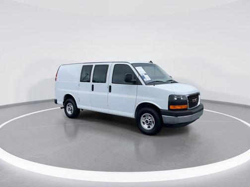 2022 GMC Savana 2500 Work Van