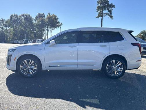 2025 Cadillac XT6 Premium Luxury FWD