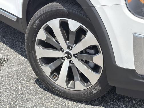 Glacial White Pearl 2021 Kia Telluride EX