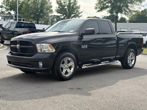 Brilliant Black Crystal Pearlcoat 2015 RAM 1500 Tradesman/Express