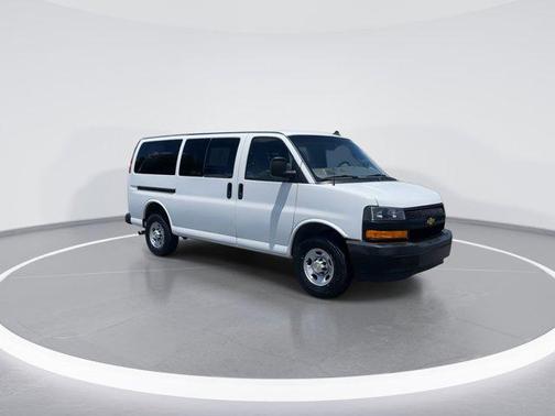 2023 Chevrolet Express 3500 RWD 3500 Regular Wheelbase LS