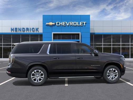 2025 Chevrolet Suburban LT