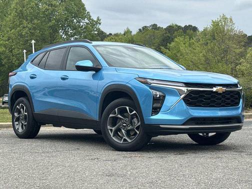 Marina Blue Metallic 2025 Chevrolet Trax LT