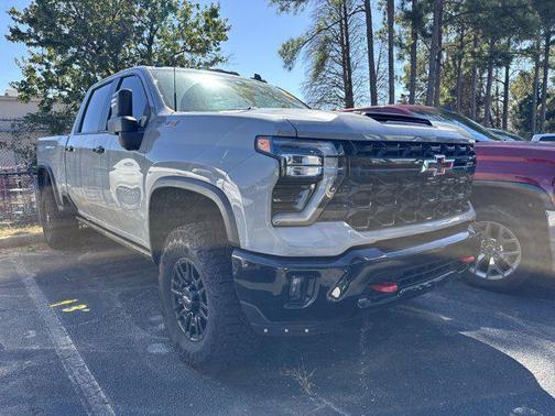 2024 Chevrolet Silverado 2500 4WD Crew Cab Standard Bed ZR2