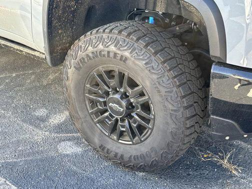 2024 Chevrolet Silverado 2500 4WD Crew Cab Standard Bed ZR2