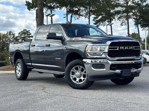 2020 RAM 2500 Tradesman Crew Cab 4X4 6'4' Box