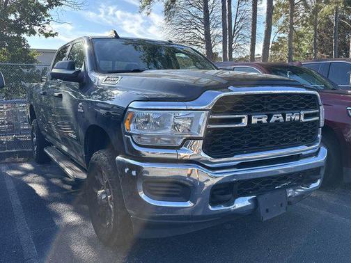 2020 RAM 2500 Tradesman Crew Cab 4X4 6'4' Box