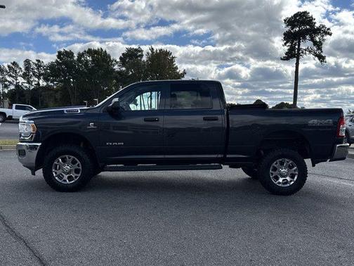2020 RAM 2500 Tradesman Crew Cab 4X4 6'4' Box