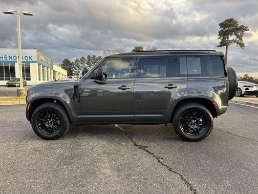 2024 Land Rover Defender 110 P300