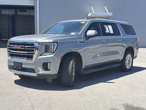 Sterling Metallic 2024 GMC Yukon XL SLT