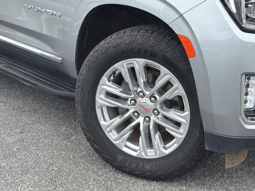 Sterling Metallic 2024 GMC Yukon XL SLT