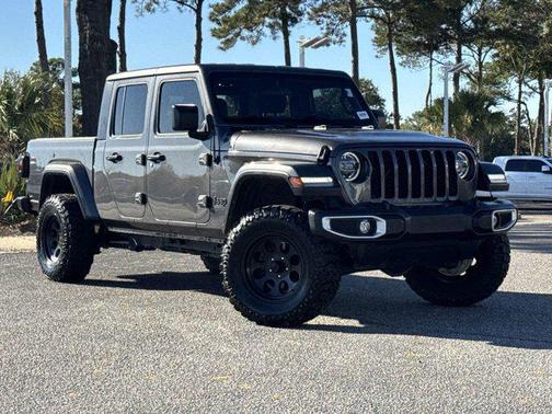 2022 Jeep Gladiator Sport S