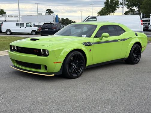 Sublime Metallic Clearcoat 2023 Dodge Challenger R/T Scat Pack Widebody