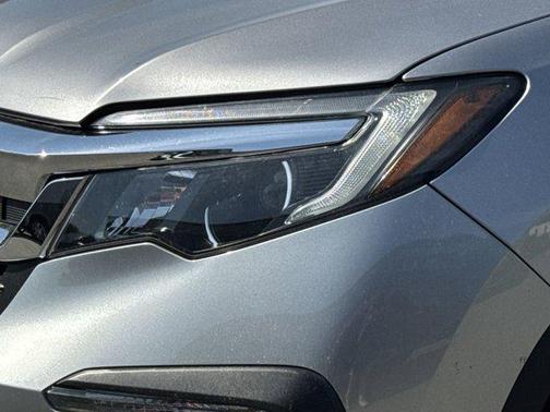 Lunar Silver Metallic 2020 Honda Pilot 2WD EX-L