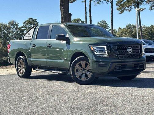 2024 Nissan Titan SV