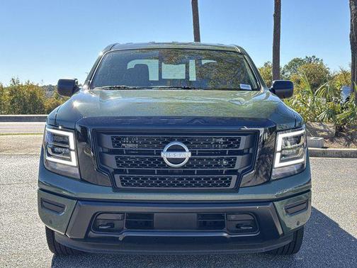 2024 Nissan Titan SV