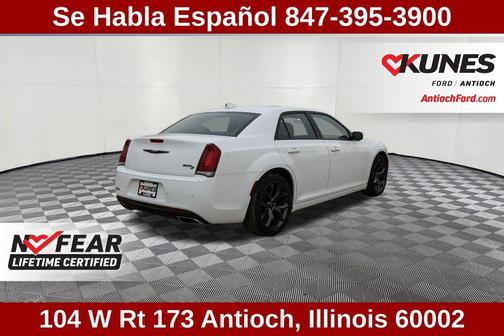 2023 Chrysler 300 S