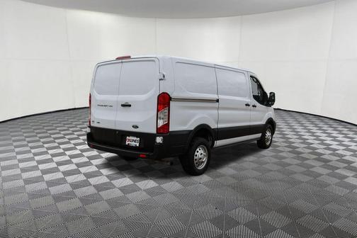 2022 Ford Transit-250 Base