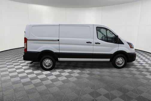 2022 Ford Transit-250 Base