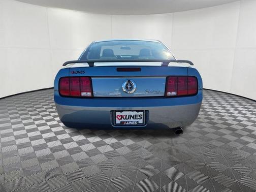 2006 Ford Mustang V6
