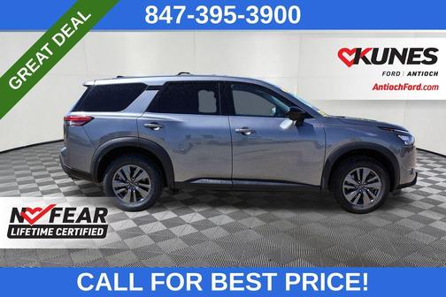 2024 Nissan Pathfinder S