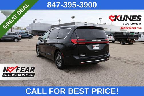 2022 Chrysler Pacifica Hybrid Touring L