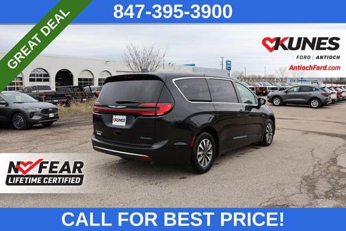 2022 Chrysler Pacifica Hybrid Touring L
