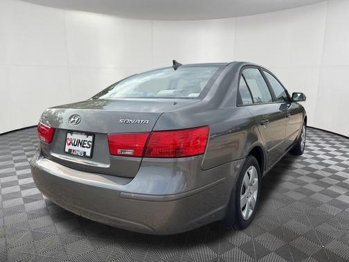2010 Hyundai SONATA GLS