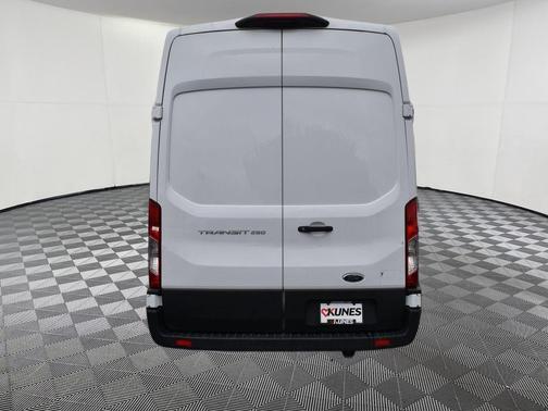 2022 Ford Transit-250 Base