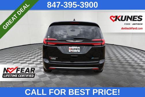 2023 Chrysler Pacifica Hybrid Touring L