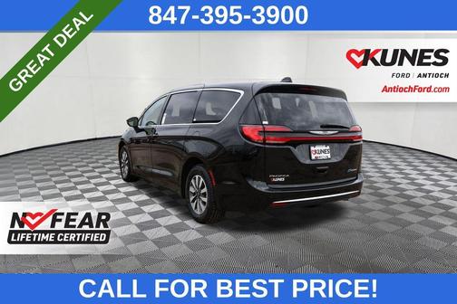 2023 Chrysler Pacifica Hybrid Touring L