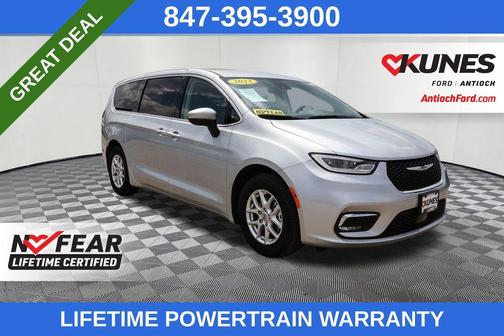 2023 Chrysler Pacifica Touring-L