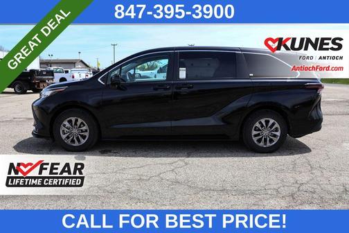 2023 Toyota Sienna LE
