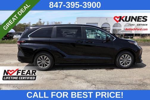2023 Toyota Sienna LE