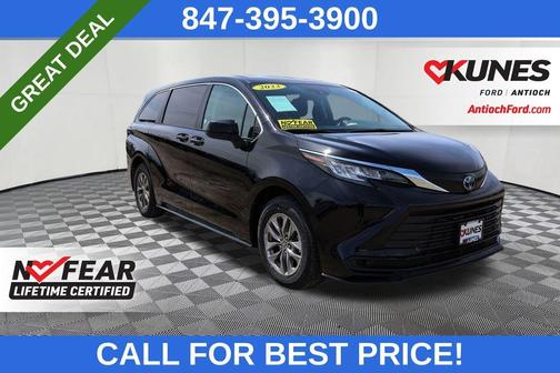 2023 Toyota Sienna LE