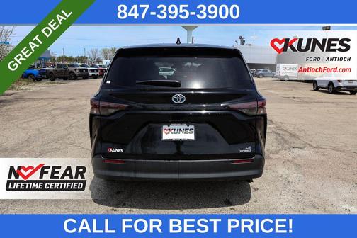 2023 Toyota Sienna LE