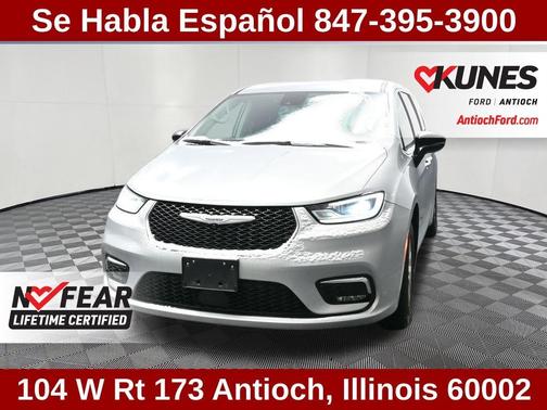 2024 Chrysler Pacifica Touring-L