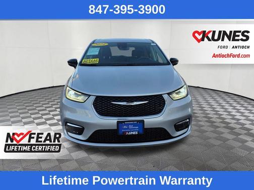 2024 Chrysler Pacifica Touring-L