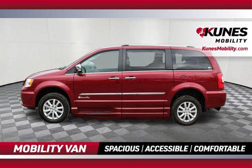 2016 Chrysler Town & Country Limited Platinum
