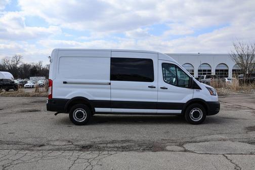 2024 Ford Transit-250 148 WB Medium Roof Cargo