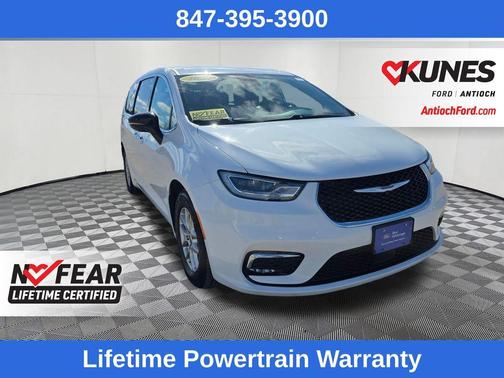 2024 Chrysler Pacifica Touring-L