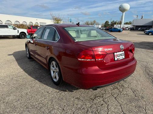 2015 Volkswagen Passat 1.8T Limited Edition