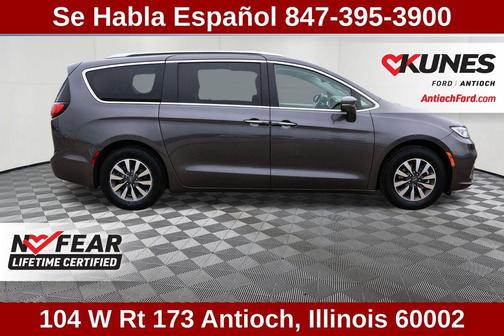 2021 Chrysler Pacifica Hybrid Touring L