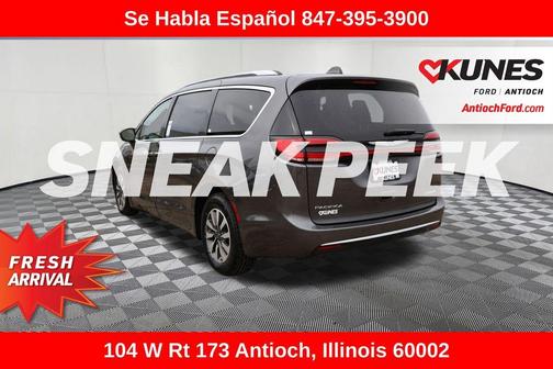 2021 Chrysler Pacifica Hybrid Touring L