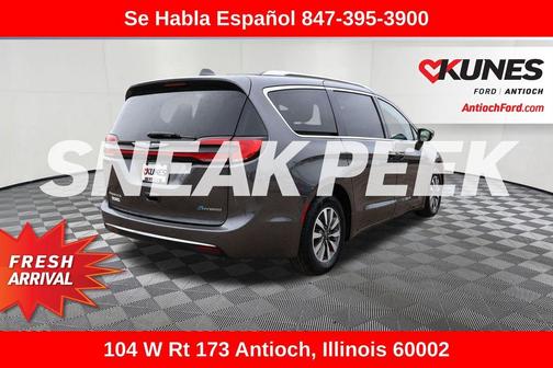 2021 Chrysler Pacifica Hybrid Touring L