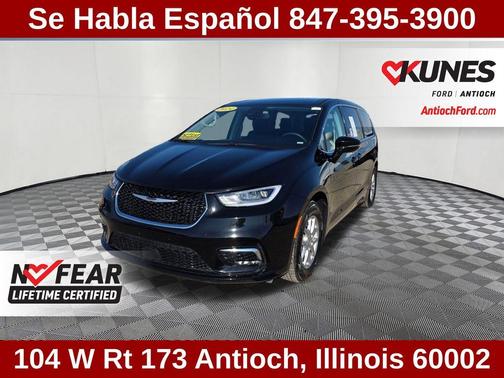 2024 Chrysler Pacifica Touring-L