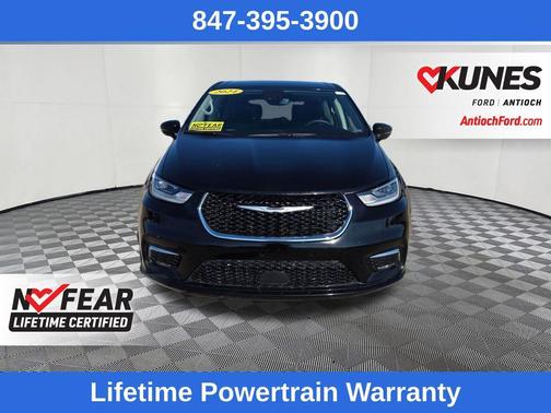 2024 Chrysler Pacifica Touring-L