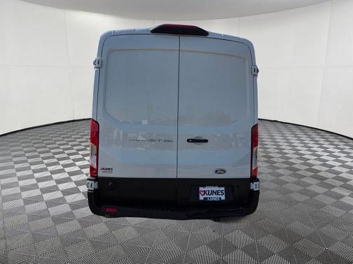 2022 Ford Transit-250 Base
