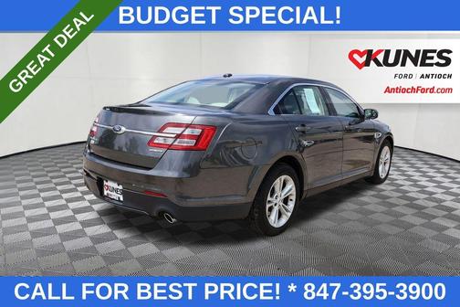 2017 Ford Taurus SE
